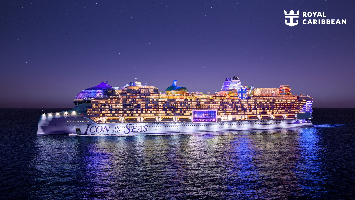 Ocean cruise ship